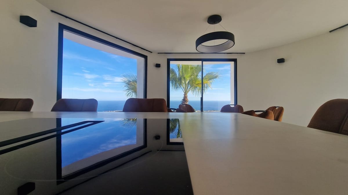 ULTIMATE LUXURY VILLA: 6-BEDROOM, CUMBRE DEL SOL RETREAT | BREATHTAKING PANORAMIC SEA VIEWS | TURNKEY & SUSTAINABLE - Foto 4