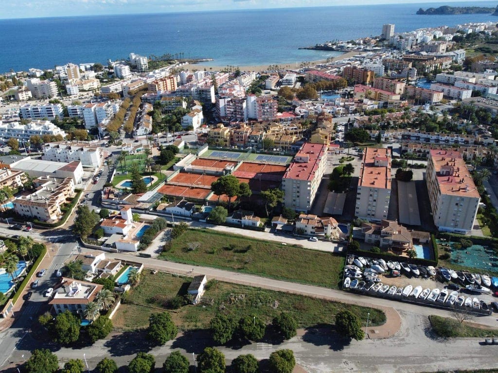 Strategic land for apartment development in one of the most sought-after areas of Jávea. - Foto 2