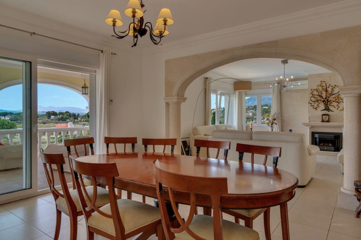 Villa met vrij uitzicht in een rustige omgeving dicht bij het centrum van de stad Jávea - Foto 14