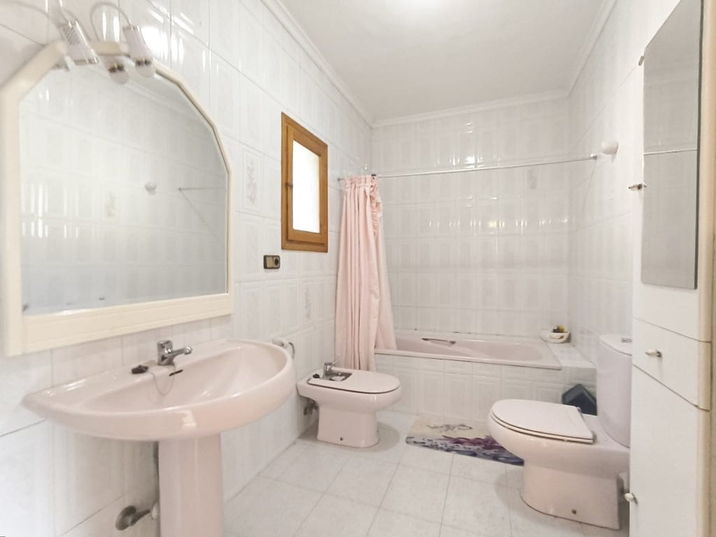 Haus zum Verkauf in Parcent mit großem Stadtgrundstück und Panoramablick - Foto 18