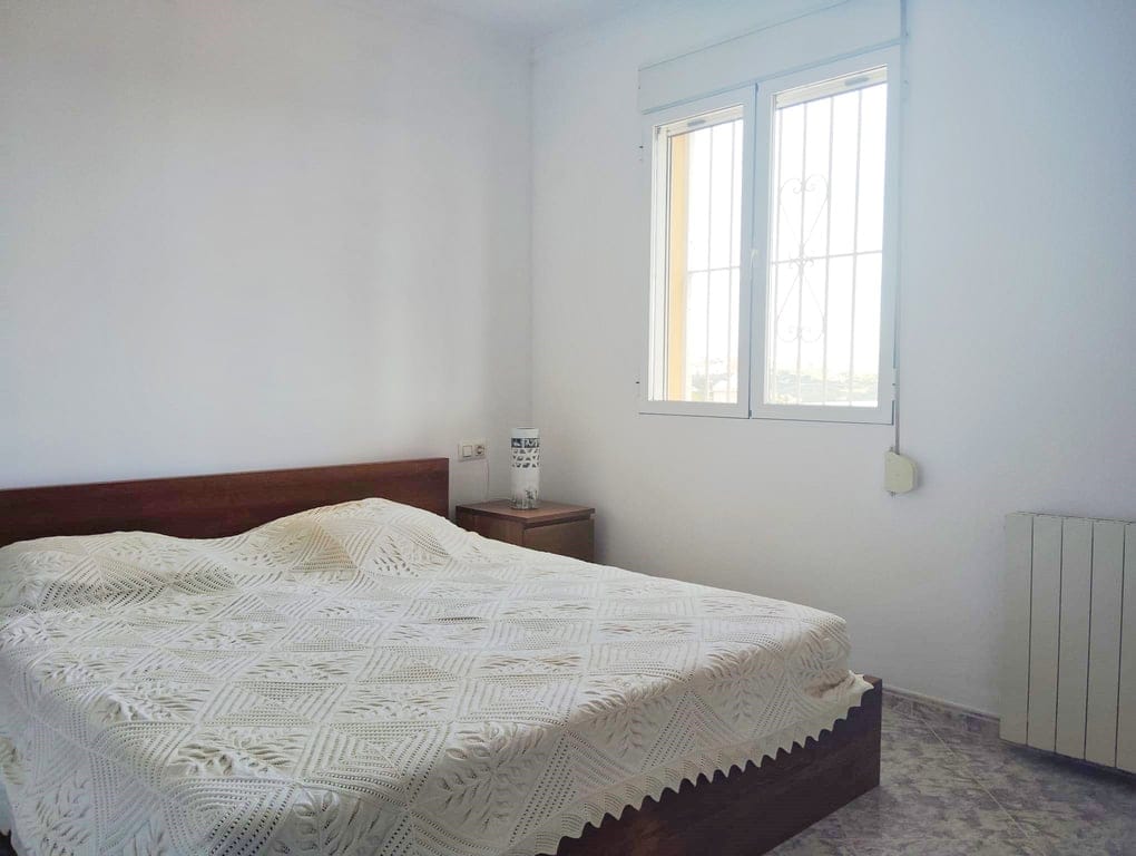 Villa for sale with 4 bedrooms and a pool in Calpe, with sea views. - Foto 13