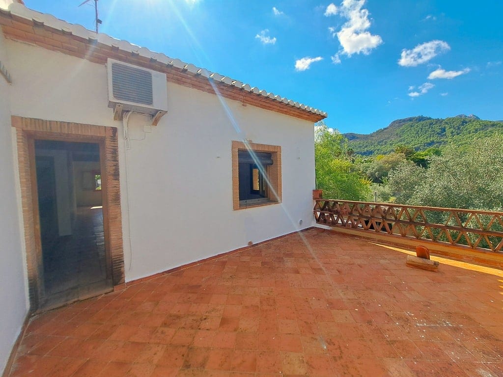 Family villa with pool for sale in Orba - Foto 42