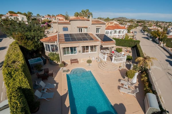 Villa en venta en Calpe - Foto 1