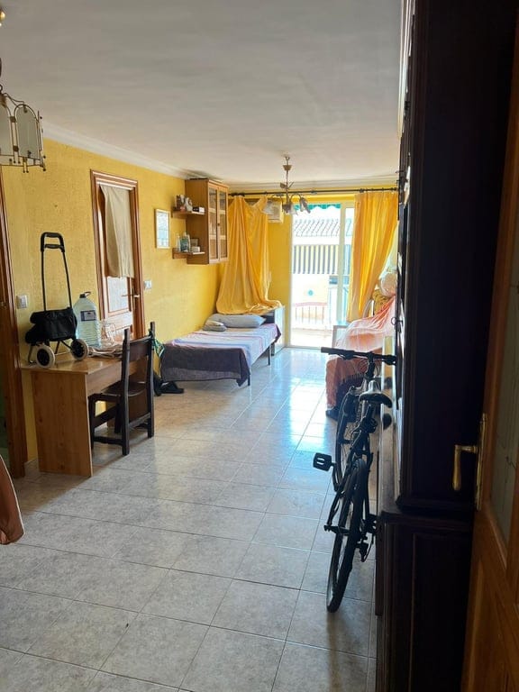 Apartament z widokiem na morze w porcie w Jávea – Możliwość inwestycji z przyszłą windą Cena: 269 000 € - Foto 2