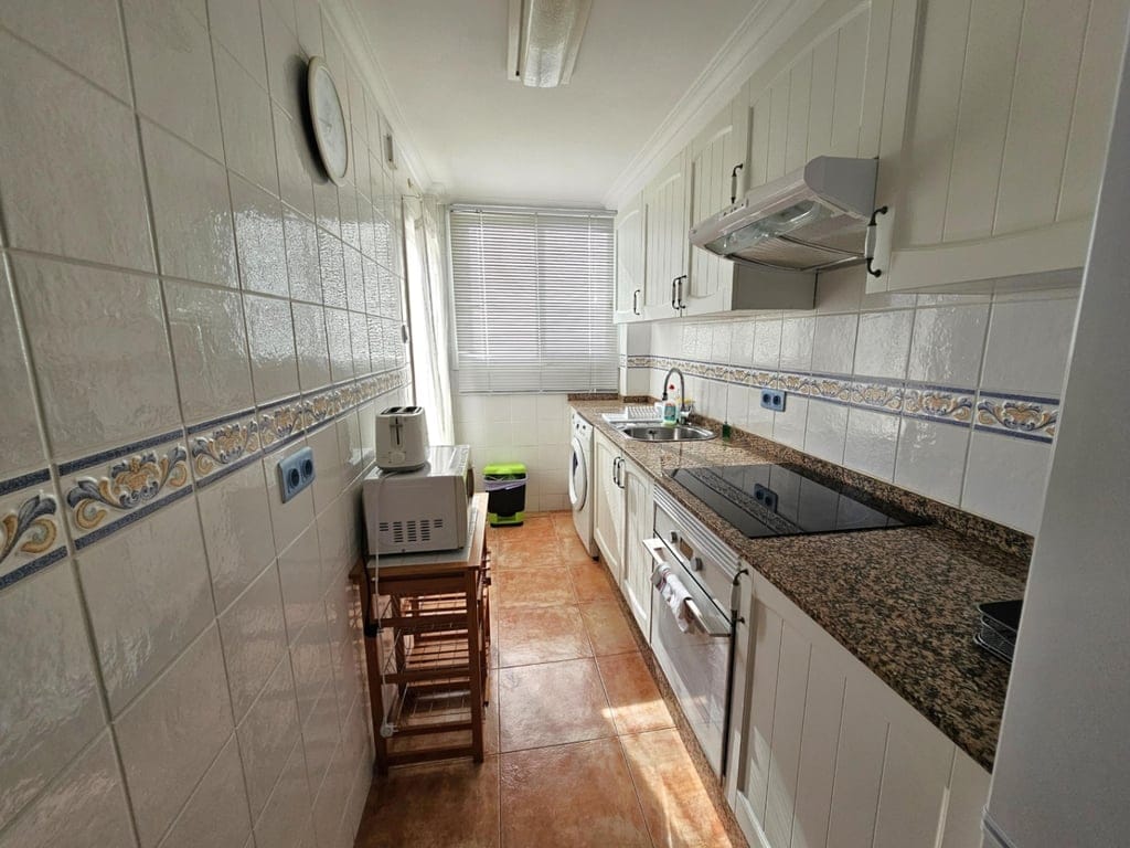 Fabulous and Bright Apartment in the beach - Foto 9