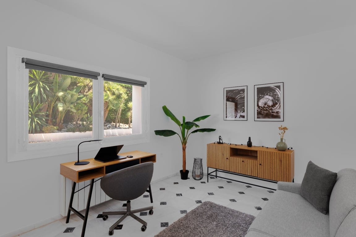 Rare Estate in Calpe: Renovated Luxury Villa + Guest House on a Massive 2,100 m² Plot! - Foto 17