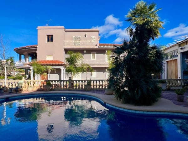 CHALET CON PISCINA, PARKING Y NAVE INDUSTRIAL EN VENTA - Foto 7