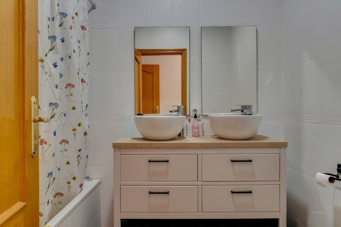 Townhouse with a large south-facing terrace and pool. - Foto 19