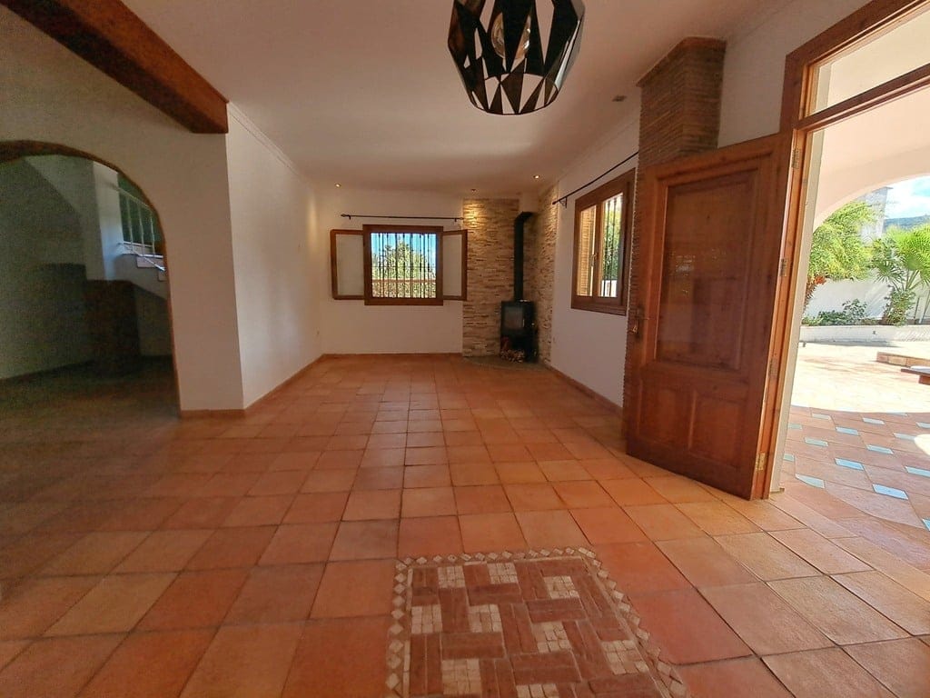 Family villa with pool for sale in Orba - Foto 14