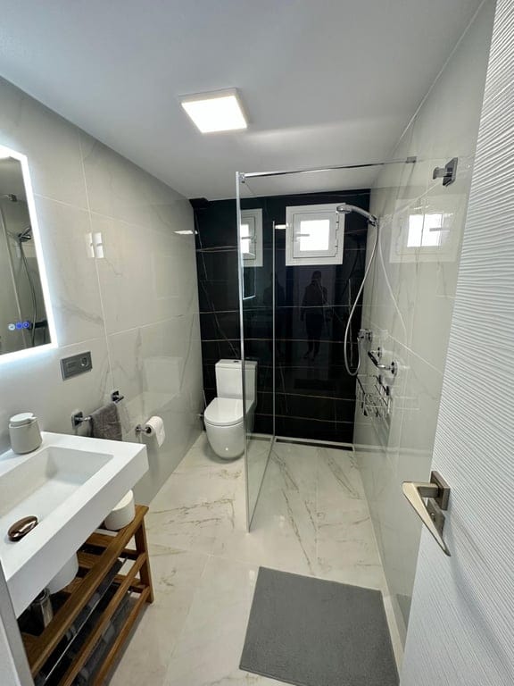 Renovated 2-bedroom apartment in the center of Denia - Foto 9