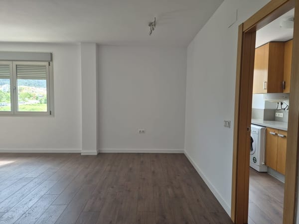 Piso de 2 habitaciones con garaje - Foto 4
