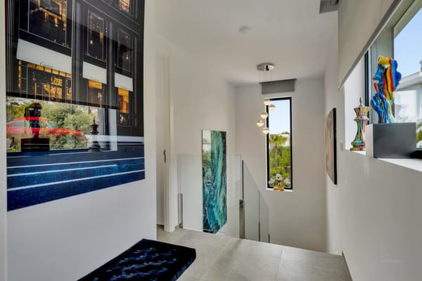 ¡Espectacular villa (2023) con privacidad y materiales de alta calidad! - Foto 37