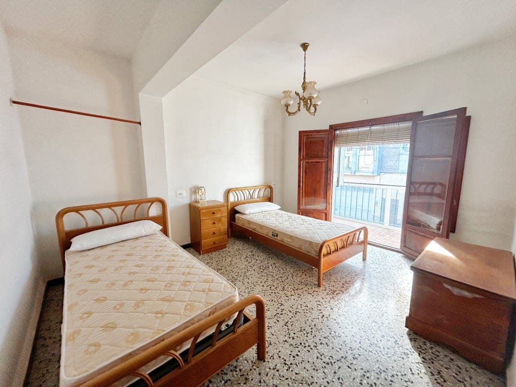 Gran oportunidad de inversión cerca del centro de Benissa – Casa adosada con garaje pra 6 coches  y gran terraza solarium - Foto 4