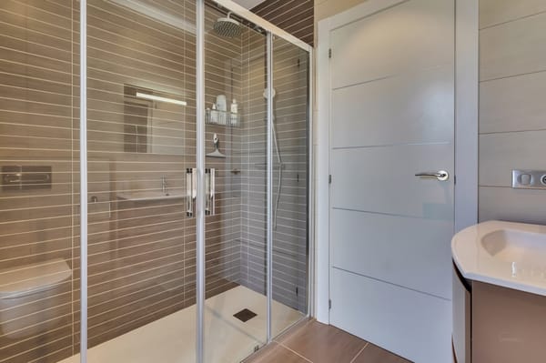 Exclusiva villa moderna con impresionantes vistas abiertas en una demandada zona de Jávea - Foto 40