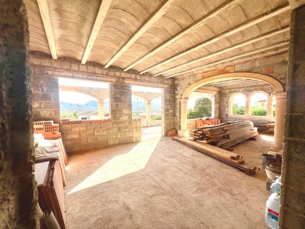 Eigendom met een groot perceel, met een te voltooien constructie, in een gewilde buurt van Jávea. - Foto 17