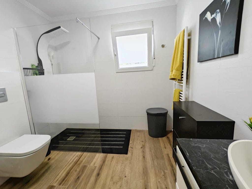 4 bedroom villa in Las Marinas, in the area of Las Brisas - Foto 7