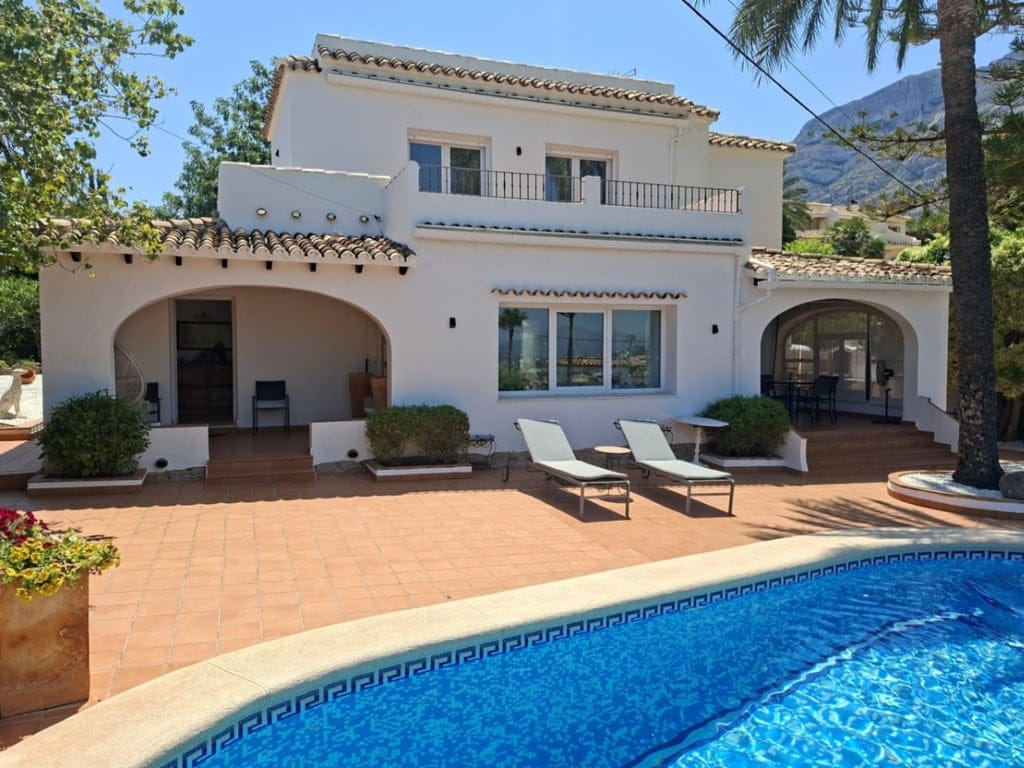 Villa mit Blick auf das Meer und den Montgomery in Denia