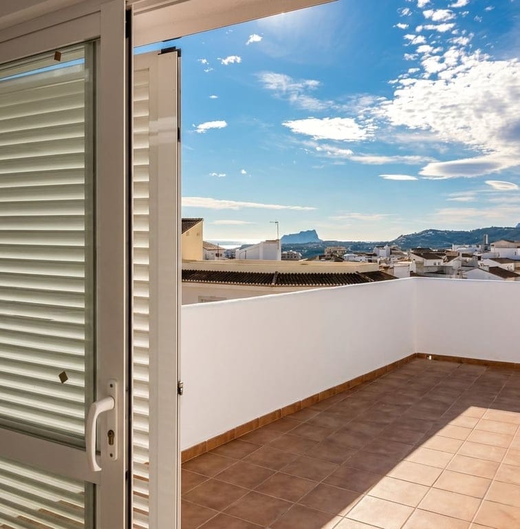 Exquisiet Mediterraan Dorpshuis – Ibicencaanse Charme in Benitachell Prijs: €397.000 | Locatie: Hart van Benitachell Centro - Foto 8