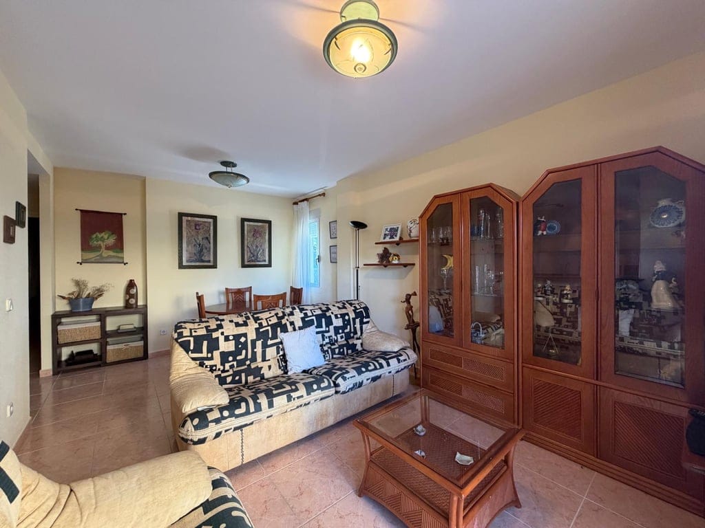 Ground floor with private garden for sale with 2 bedrooms in Playa de les Marines, Denia. - Foto 16