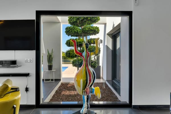 Exclusiva villa moderna con impresionantes vistas abiertas en una demandada zona de Jávea - Foto 16
