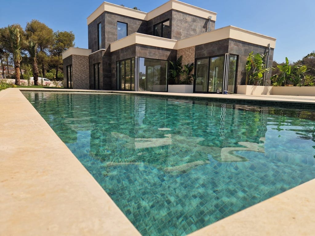 Elegancja, innowacja i prywatność w tej luksusowej willi na sprzedaż z certyfikatem A++. - Foto 10