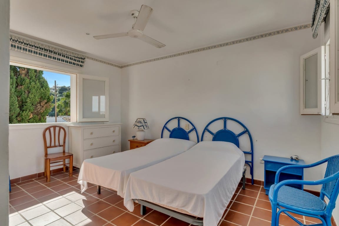 Stunning villa with amazing sea views in the El Tosalet urbanization. - Foto 27