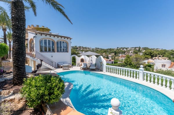 Excepcional propiedad en una exclusiva zona con vistas panoramicas al mar - Foto 7