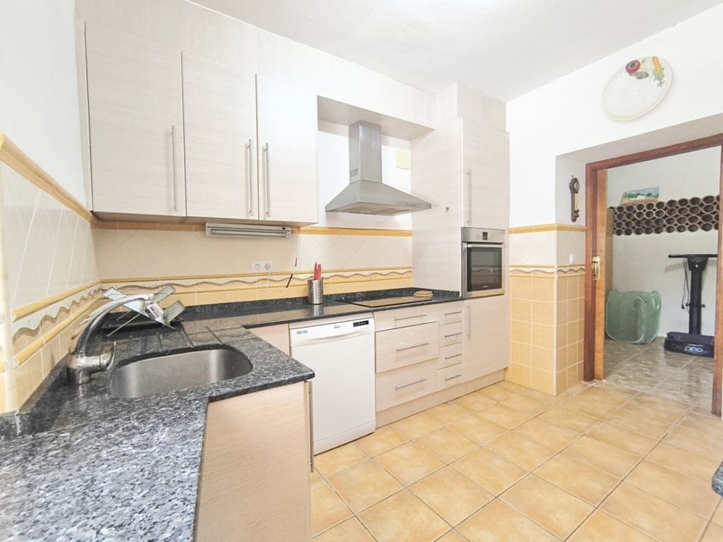 Haus zum Verkauf in Parcent mit großem Stadtgrundstück und Panoramablick - Foto 10