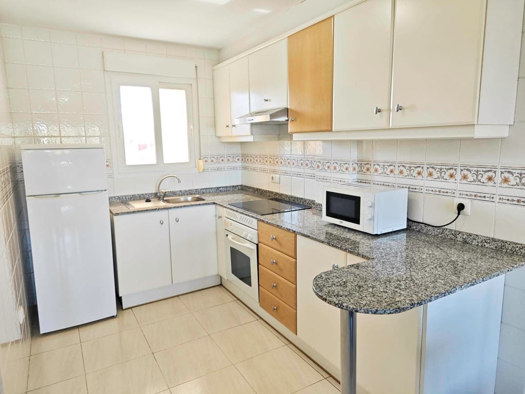 2 bedroom apartment with pool by the sea, Las Brisas area - Foto 6