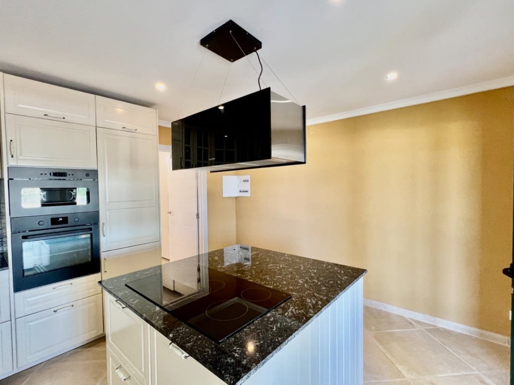 Luxuriöse Villa in der Nähe des Golfclubs in La Sella. - Foto 29