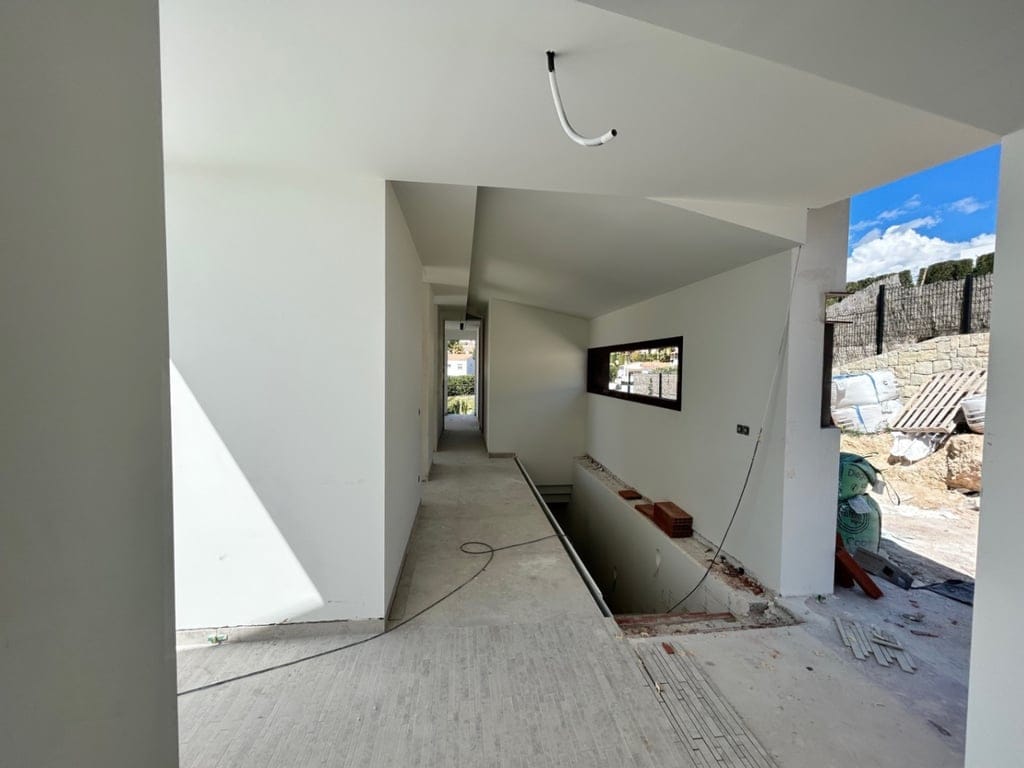 Luxury modern villa for sale in Benissa, just 1.5 km from Fustera Beach. - Foto 9