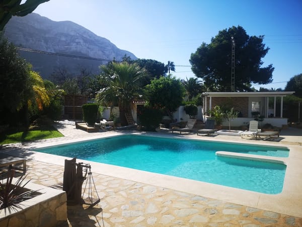 Unique Commercial Finca in Denia: 2,611m² Plot, Sea and Montgó Views - Foto 2