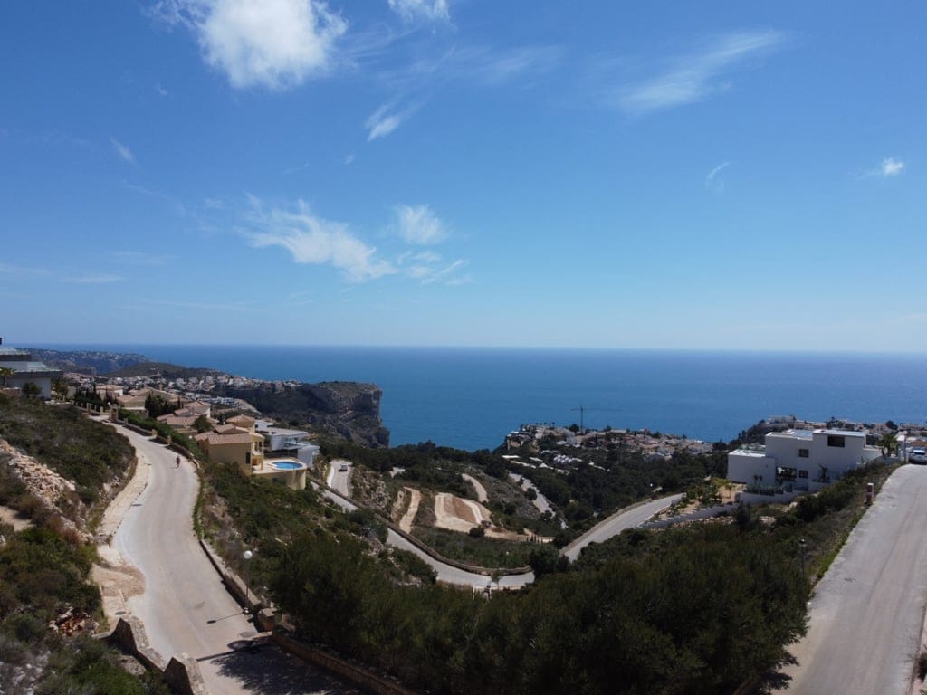 VILLA ISEO: Two-Story Contemporary Luxury | Sensory Seafront Living  Infinity Pool - Foto 13