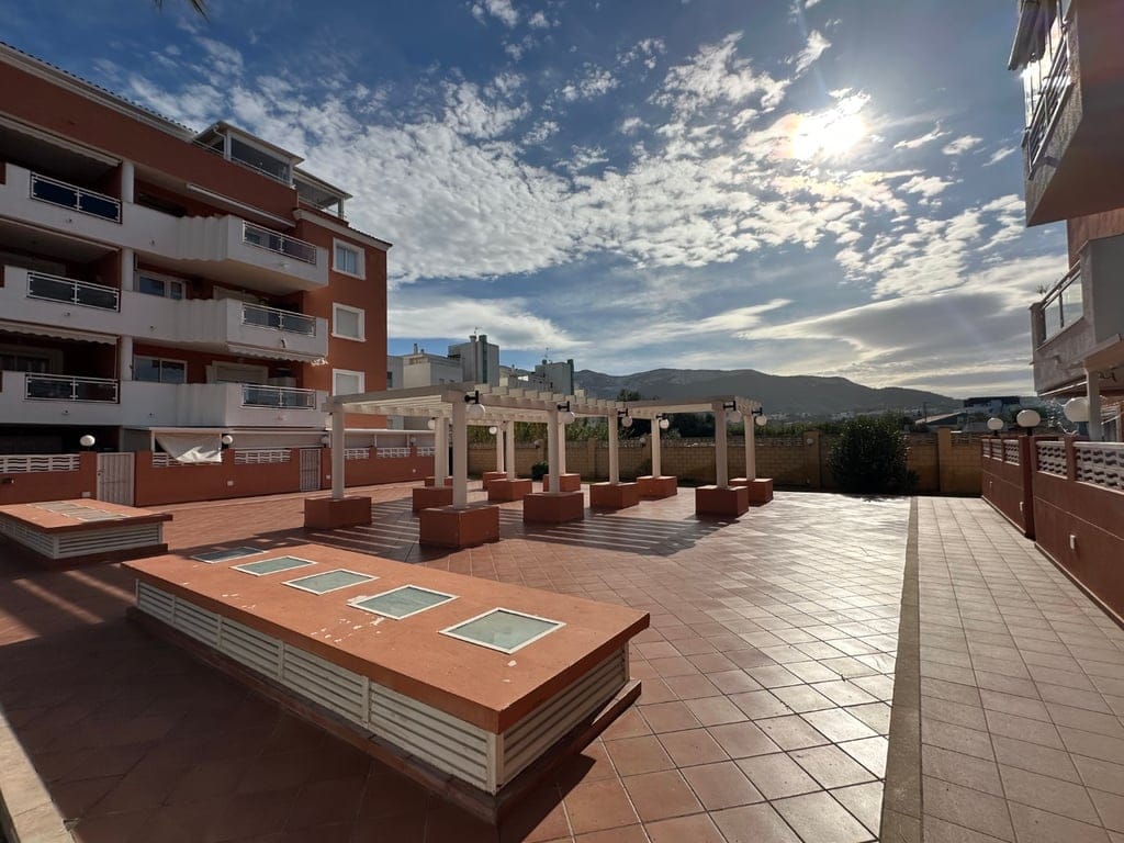 Apartment in Denia on the ground floor with 2 bedrooms and a private terrace for sale. - Foto 6