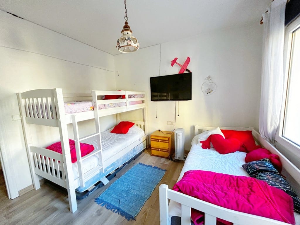 central apartment with tourist license in the Plaza de la Iglesia of Moraira, next to the port and the beach - Foto 6