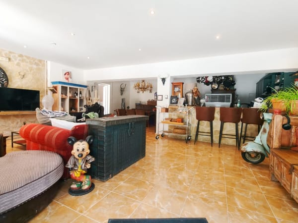 Farm in Castell de Castells for sale with 5 bedrooms, pool, and large land. - Foto 4
