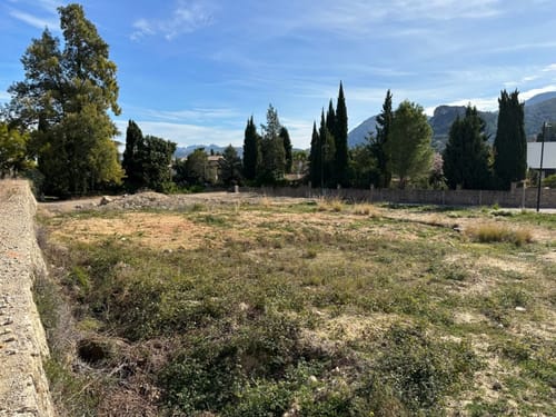 Stadtgrundstück mit Aussicht in Pego