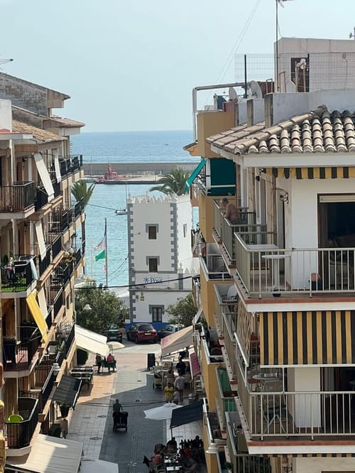 Apartamento con Vista al Mar en el Puerto de Jávea – 