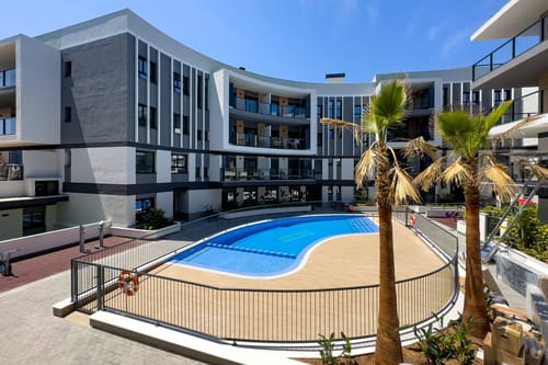 Apartamento sin amueblar de 3 dormitorios en Javea