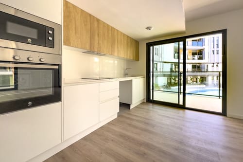 Apartamento sin amueblar de 3 dormitorios en Javea